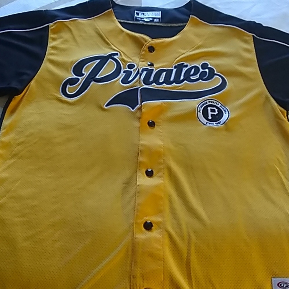 Pirates shirt